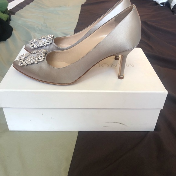 ❌SOLD❌ Manolo hangisi satin light grey size 36 - Picture 4 of 6